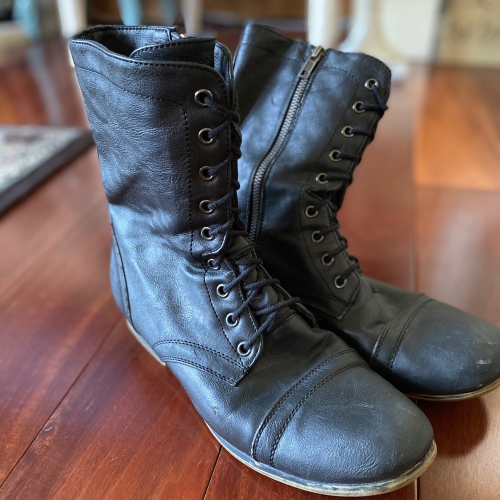 Black combat boots size 10